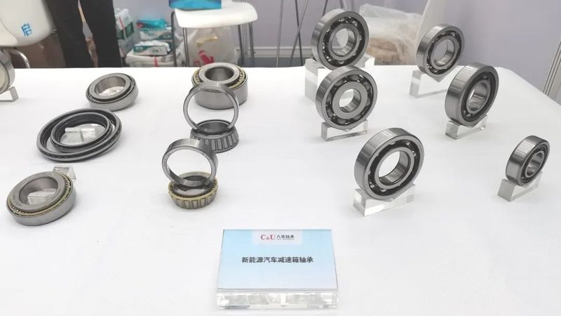 以下是一些在直线轴承送料机领域具有较高知名度和良好口碑的品牌：